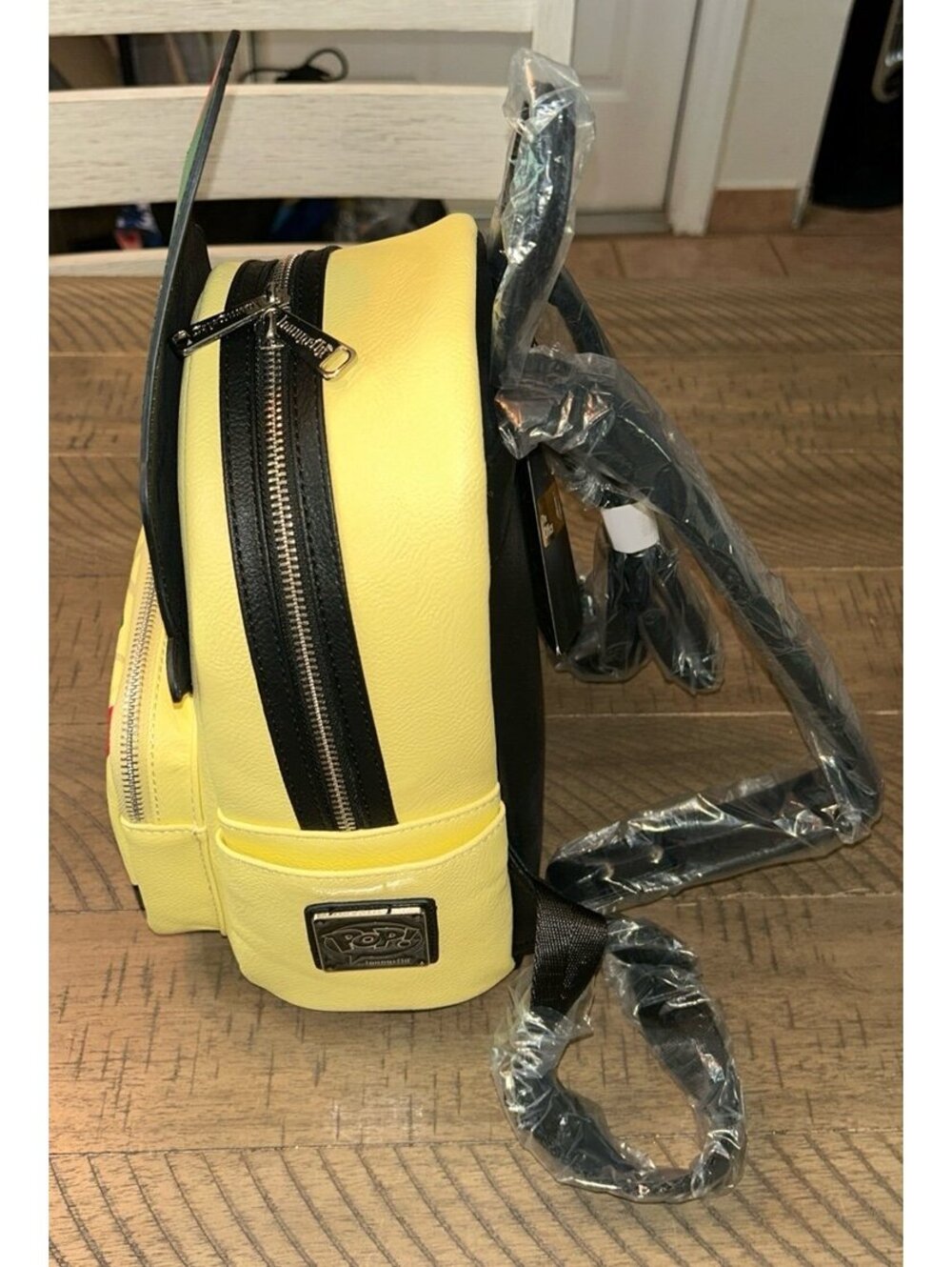 Loungefly The Office Dwight Schrute Elf Mini Backpack NWT - Picture 3 of 7